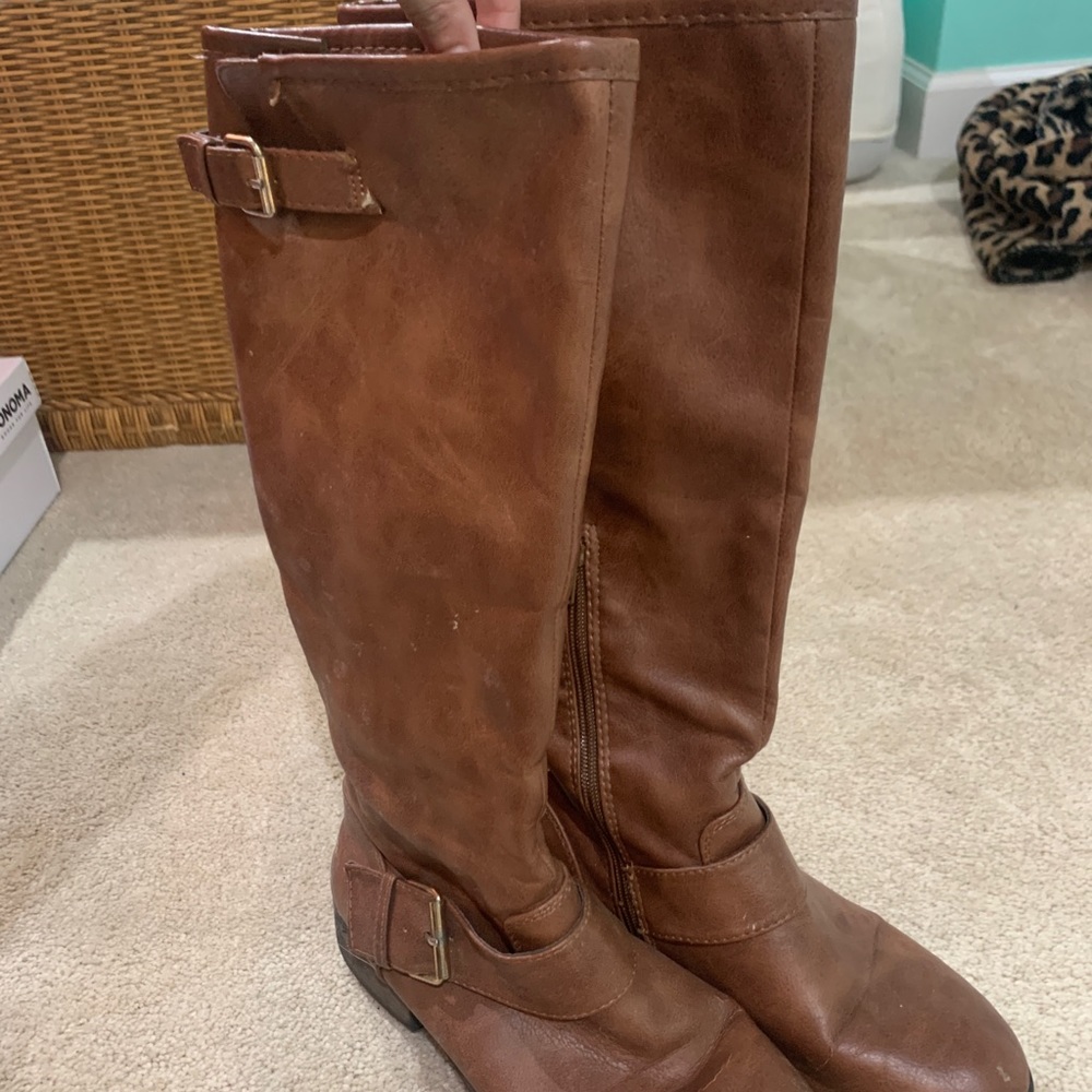 Buckled boots